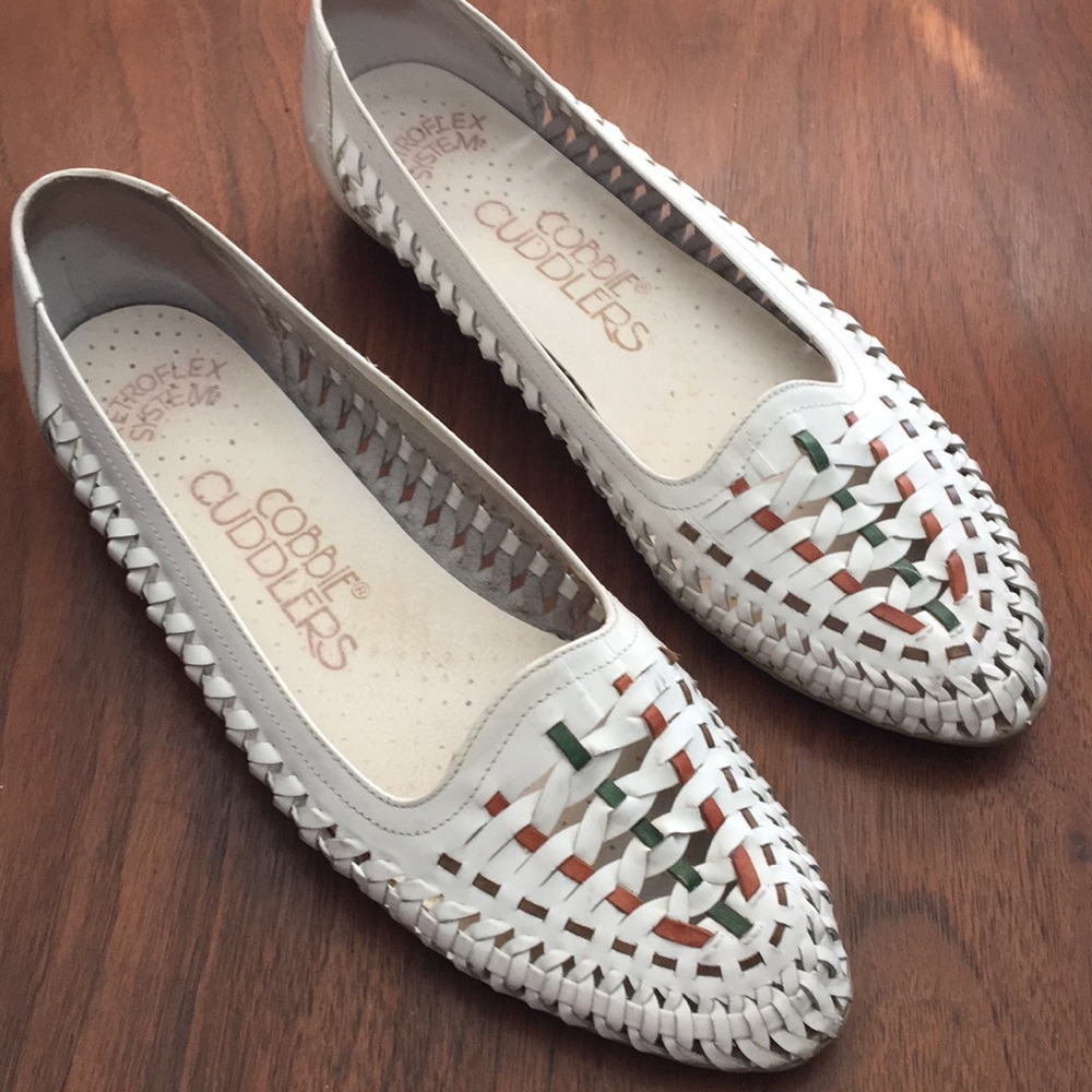 Vintage woven flats
